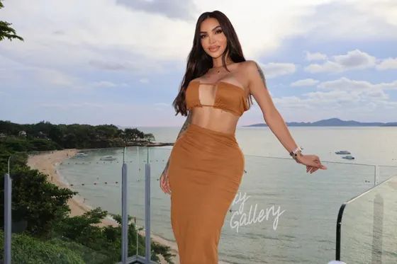 Bella, Brazilian trans escort in Dubai — photo 16