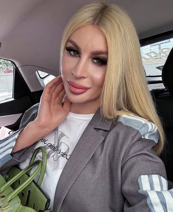 Bella, trans escort in Dubai — photo 12