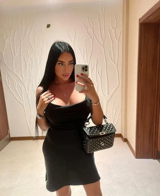 Bella, Russian trans escort in Dubai — photo 12