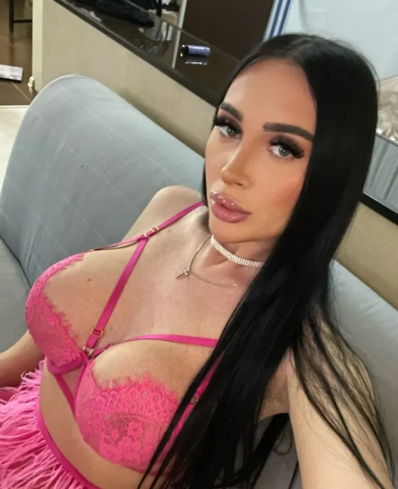 Bella, Russian trans escort in Dubai — photo 16