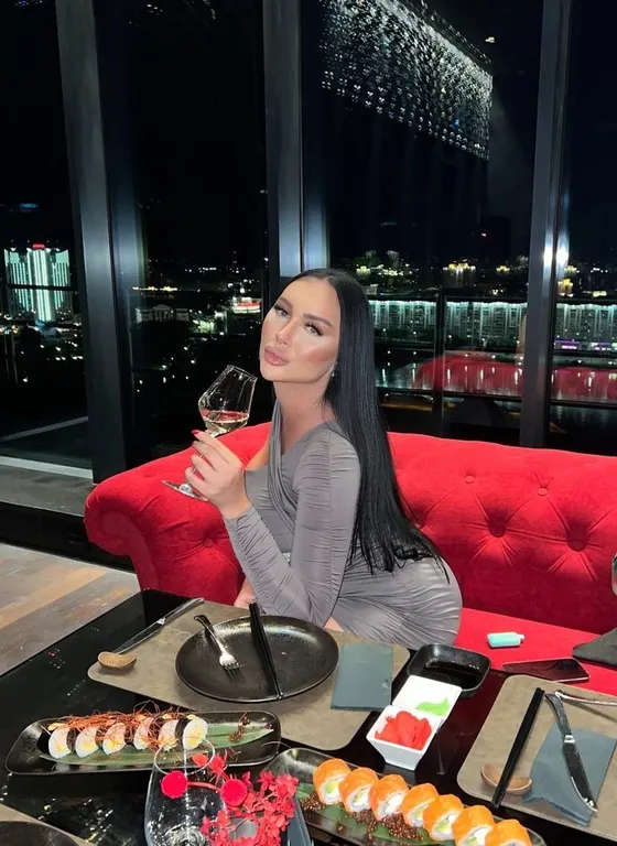 Bella, Russian trans escort in Dubai — photo 4