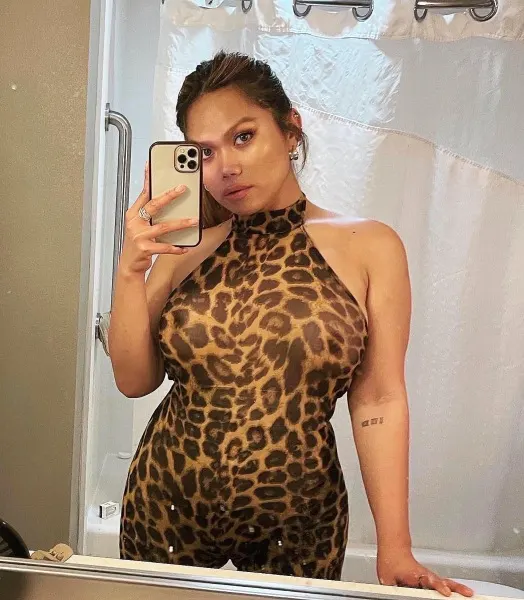 Bella, Asian trans escort in Dubai — photo 8