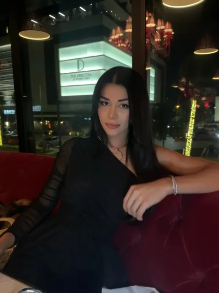 Bianca, trans escort in Dubai โ photo 12