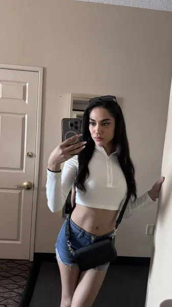 Bianca, Brazilian trans escort in Dubai โ photo 8