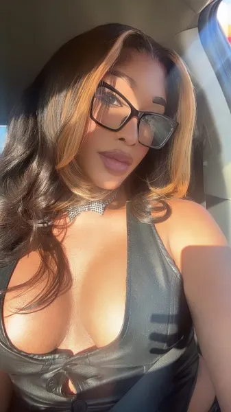 Bianca, Brazilian trans escort in Dubai — photo 16