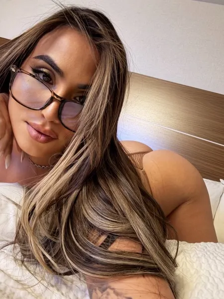 Bruna, Brazilian trans escort in Dubai โ photo 10