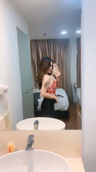 Bruna, Brazilian trans escort in Dubai โ photo 10