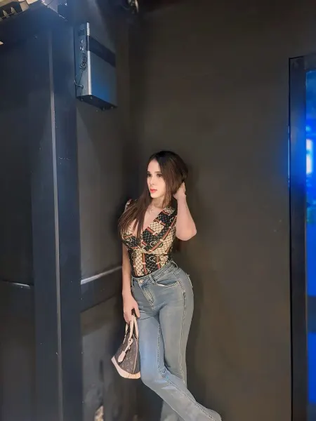 Bruna, Brazilian trans escort in Dubai โ photo 7
