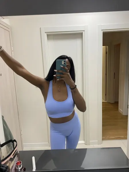 Camila, Brazilian trans escort in Dubai — photo 11