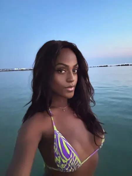 Camila, Brazilian trans escort in Dubai — photo 15