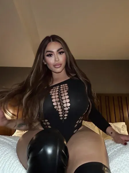 Coco, Brazilian trans escort in Dubai — photo 16