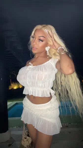 Cris, Brazilian trans escort in Dubai — photo 3