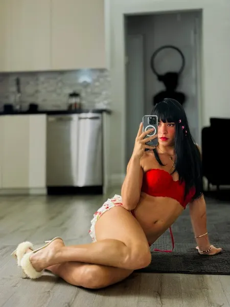 Cris, trans escort in Dubai