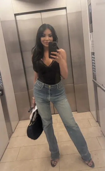 Daniela, Asian trans escort in Dubai — photo 16
