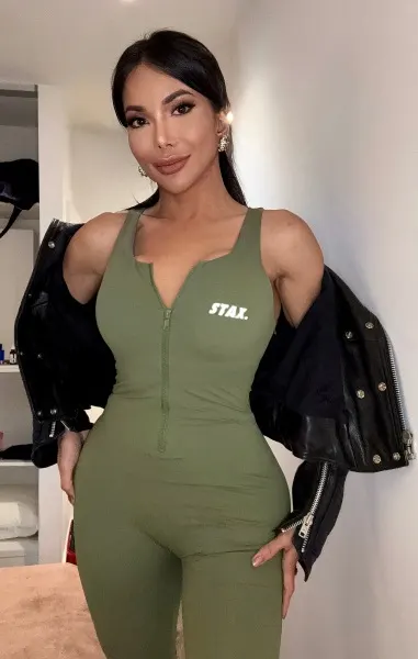 Daniela, Asian trans escort in Dubai — photo 9