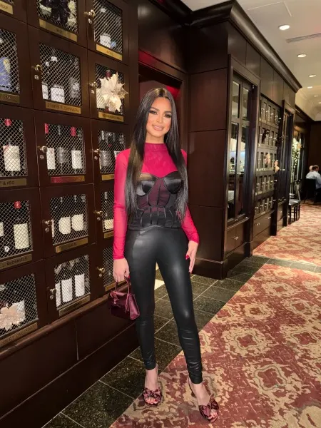 Daniela, trans escort in Dubai — photo 14
