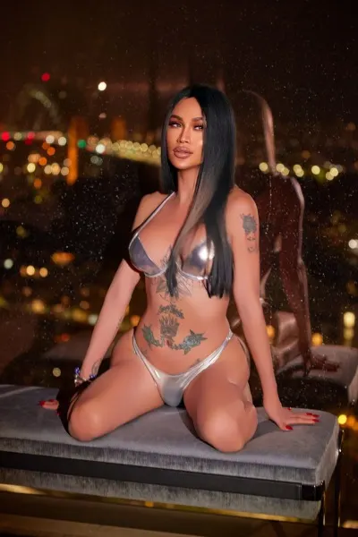 Duda, Japanese trans escort in Dubai