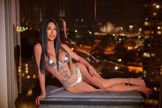 Duda, Japanese trans escort in Dubai — photo 14