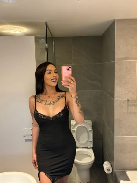 Duda, Asian trans escort in Dubai — photo 11
