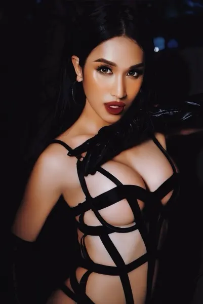 Duda, trans escort in Dubai — photo 11