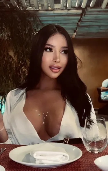 Estrella, Brazilian trans escort in Dubai — photo 5