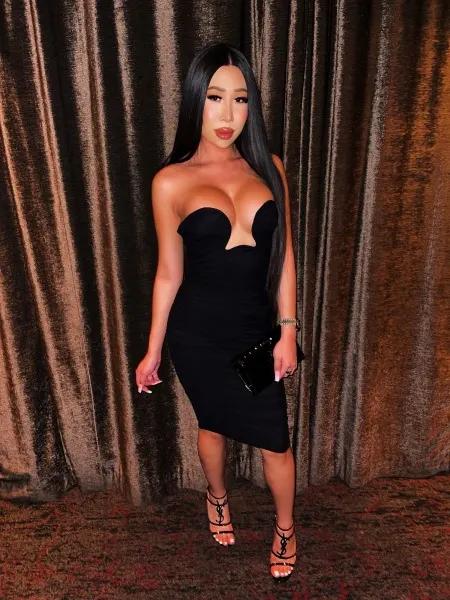 Fabiana, Asian trans escort in Dubai — photo 18