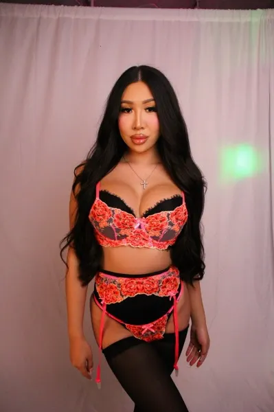 Fabiana, Asian trans escort in Dubai — photo 7