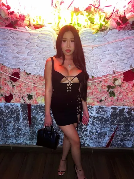 Fabiana, Asian trans escort in Dubai — photo 9