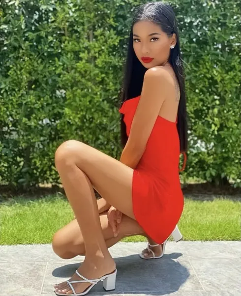 Fabiana, Japanese trans escort in Dubai — photo 6