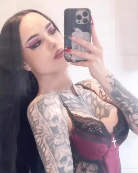 Fabiana, Brazilian trans escort in Dubai โ photo 7