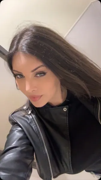 Fabiana, trans escort in Dubai — photo 11