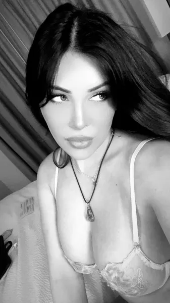 Fabiana, trans escort in Dubai — photo 5