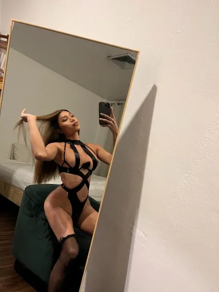 Gabi, Asian trans escort in Dubai — photo 4