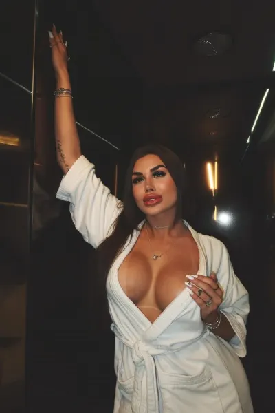 Hanna, trans escort in Dubai — photo 15