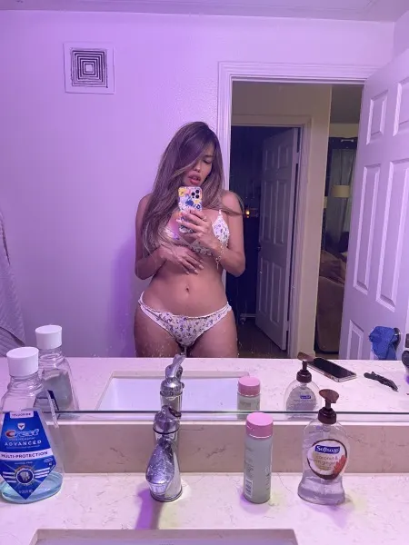 Hanna, Brazilian trans escort in Dubai — photo 10