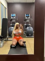 Isabella, Brazilian trans escort in Dubai — photo 3