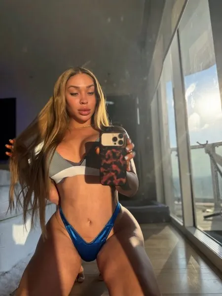 Isabella, trans escort in Dubai — photo 16