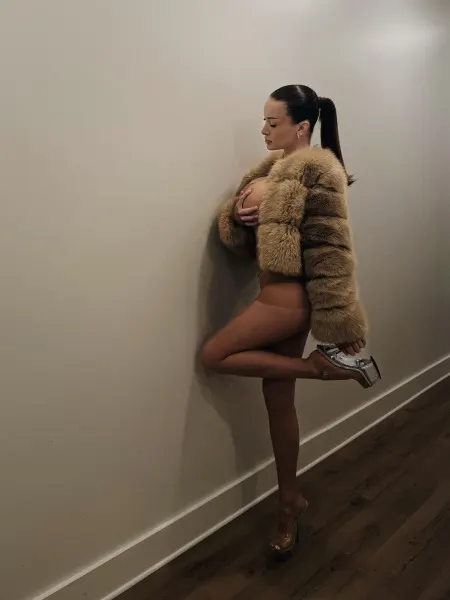 Jade, Russian trans escort in Dubai
