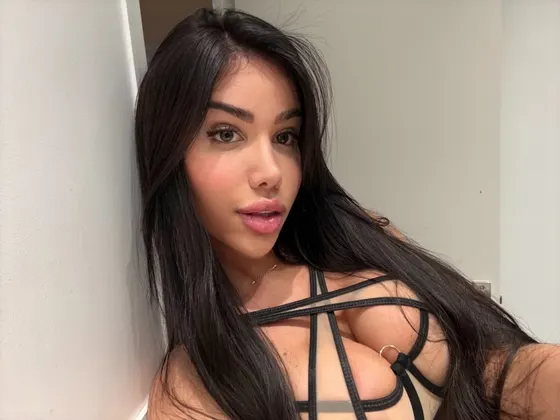 Juliana, Brazilian trans escort in Dubai