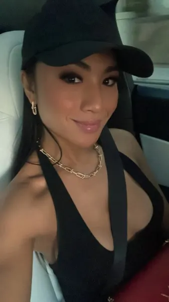 Juliana, Asian trans escort in Dubai โ photo 18