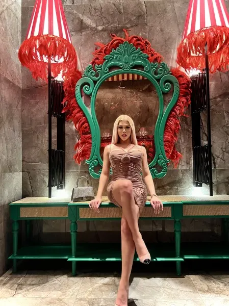 Juliana, trans escort in Dubai — photo 18