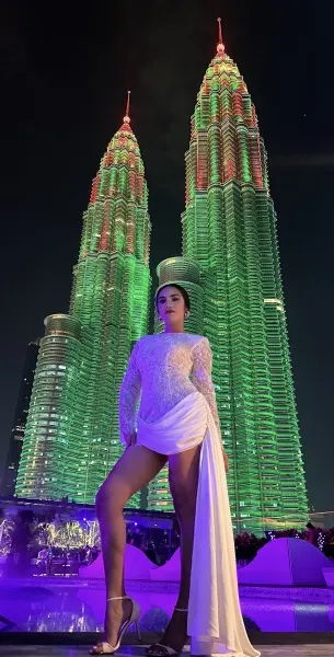 Karla, Asian trans escort in Dubai — photo 11