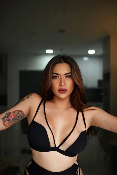 Kayla, Thai trans escort in Dubai — photo 5