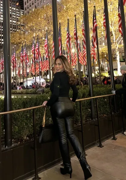Kayla, Japanese trans escort in Dubai — photo 11