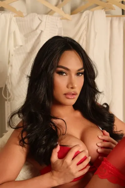Kendra, Japanese trans escort in Dubai โ photo 11