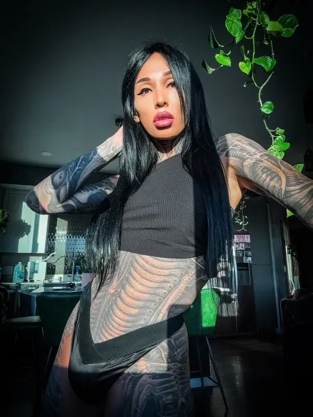 Kim, trans escort in Dubai โ photo 7