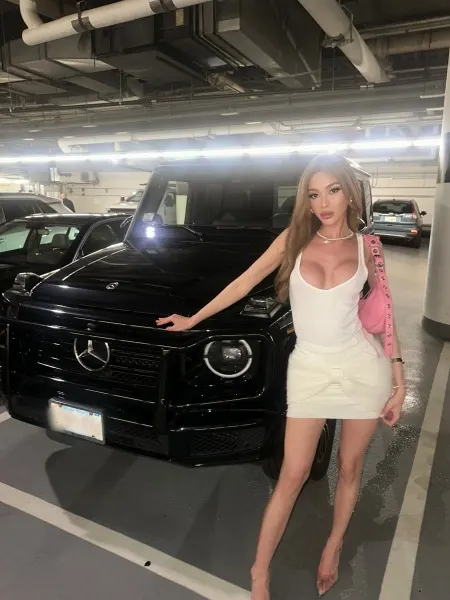 Kim, Asian trans escort in Dubai โ photo 5