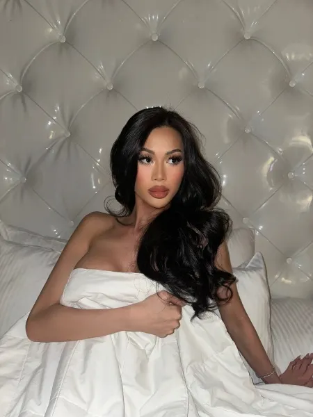 Kim, Asian trans escort in Dubai โ photo 8