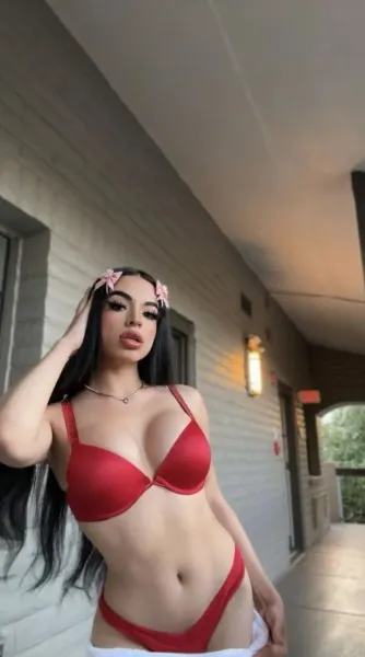 Kim, Brazilian trans escort in Dubai — photo 5