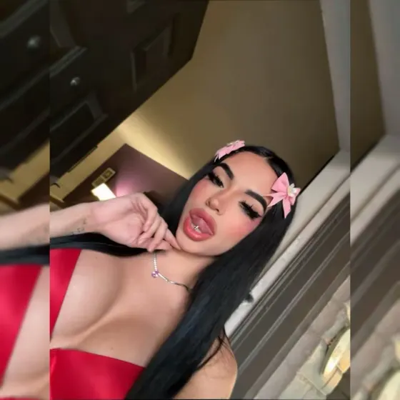 Kim, Brazilian trans escort in Dubai — photo 6